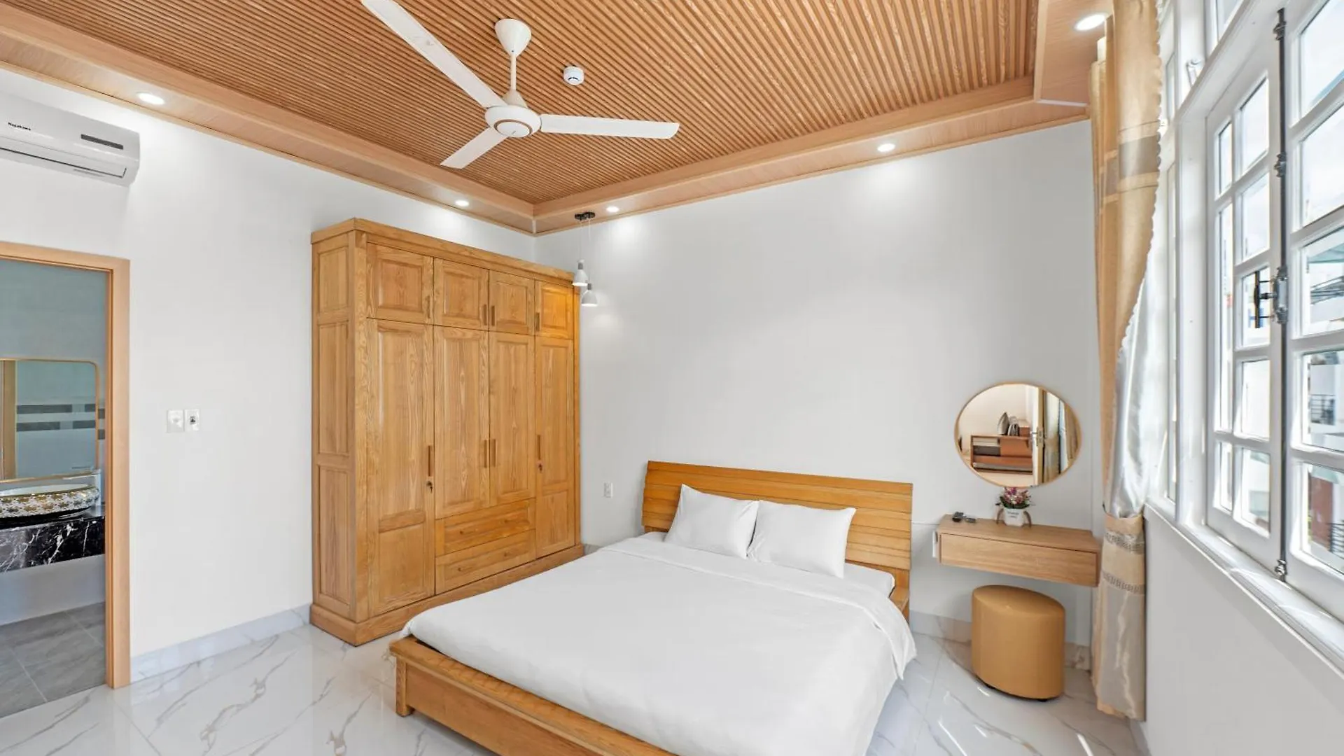 Aparthotel Le'S Apartment & Coffee Da Nang